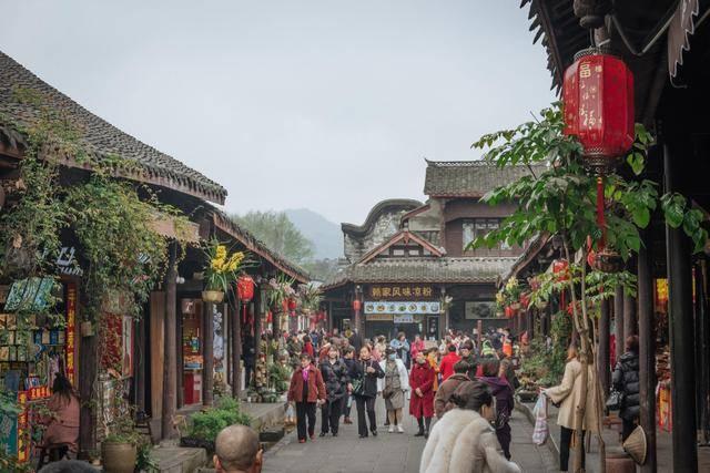 精彩纷呈!探索老板说业绩好你们辛苦了怎么回复?尽在老板说业绩好你们辛苦了怎么回复?红迪网